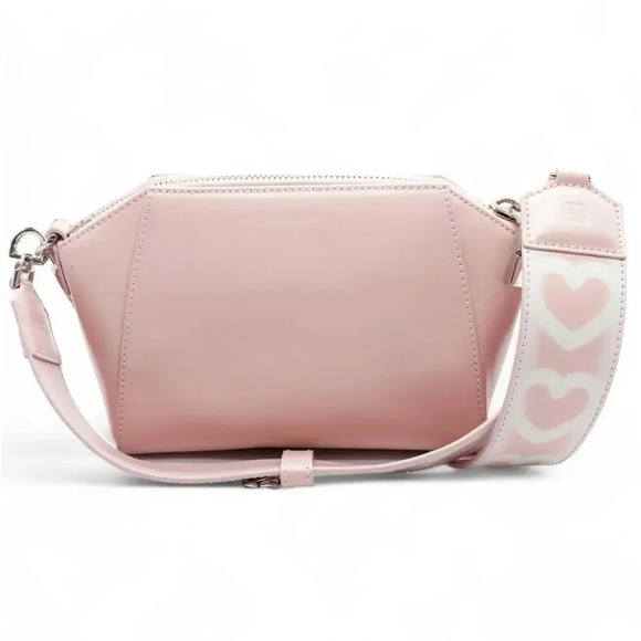 Givenchy x Chito Antigona Bag With Tag Effect Heart Print - Picture 2 of 13